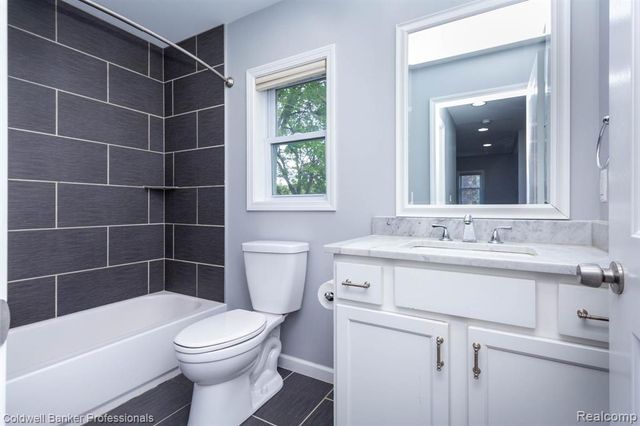 829 N Dorchester Avenue, Royal Oak, MI 48067