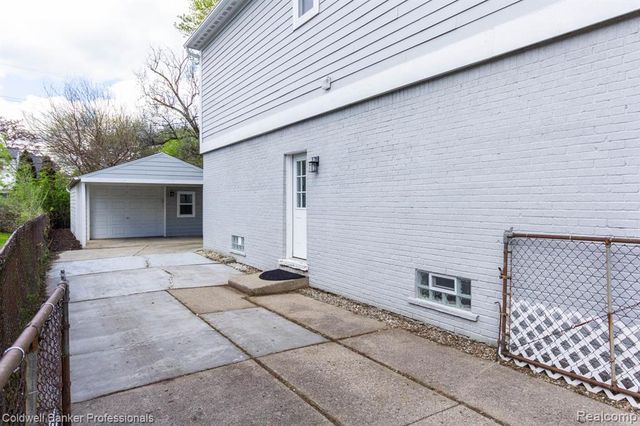 829 N Dorchester Avenue, Royal Oak, MI 48067