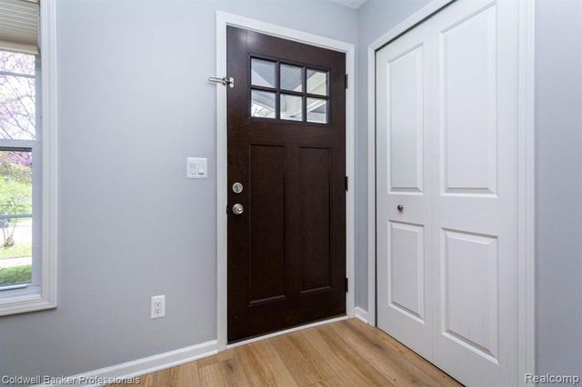 829 N Dorchester Avenue, Royal Oak, MI 48067