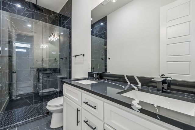 1447 Oakley Avenue, Dallas, TX 75216