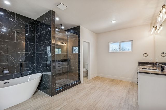 1447 Oakley Avenue, Dallas, TX 75216