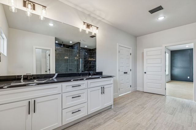 1447 Oakley Avenue, Dallas, TX 75216