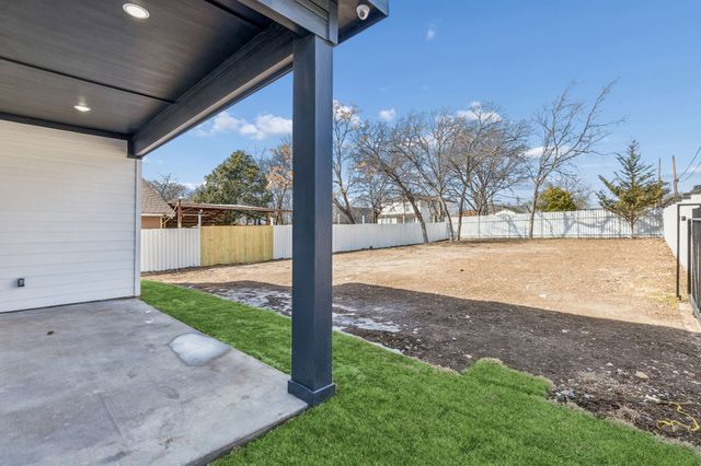 1447 Oakley Avenue, Dallas, TX 75216