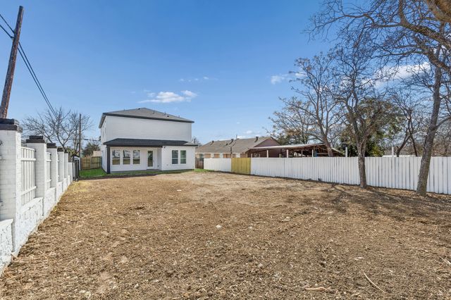 1447 Oakley Avenue, Dallas, TX 75216