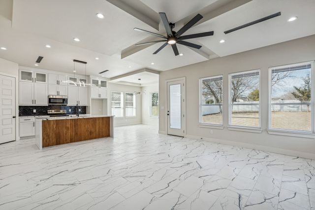 1447 Oakley Avenue, Dallas, TX 75216