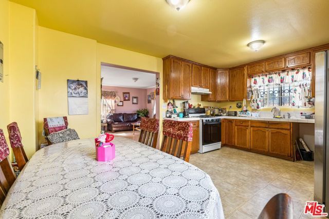 3340 Gleason Avenue, Los Angeles, CA 90063