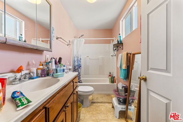 3340 Gleason Avenue, Los Angeles, CA 90063