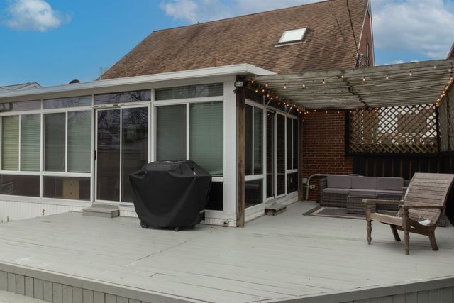 90 Fairfax Drive, Huntington, WV 25705