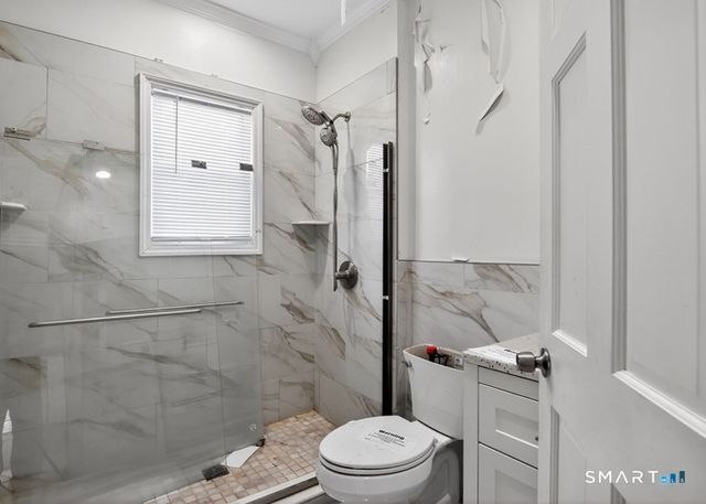 695 697 Laurel Avenue, Bridgeport, CT 06604