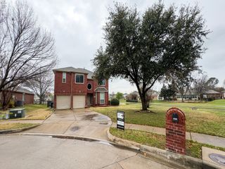2700 Crater Lake Lane, Denton, TX 76210