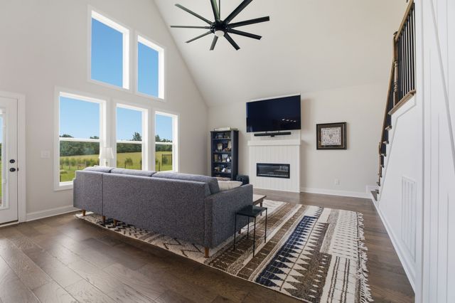 2408 J D Todd Road, Murfreesboro, TN 37129