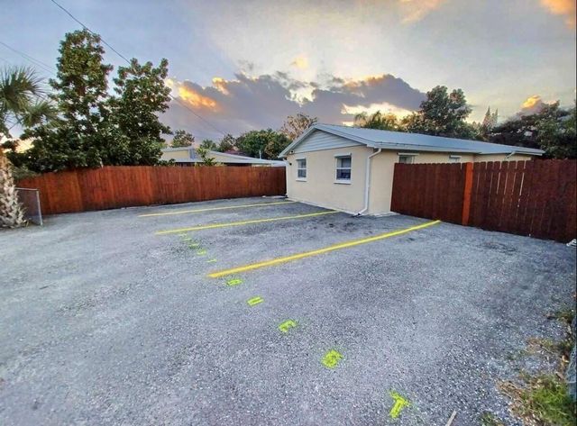 279 Hach Lane, West Palm Beach, FL 33415