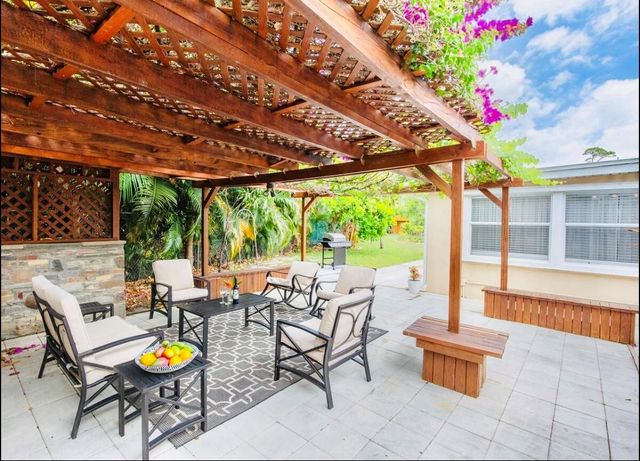 279 Hach Lane, West Palm Beach, FL 33415