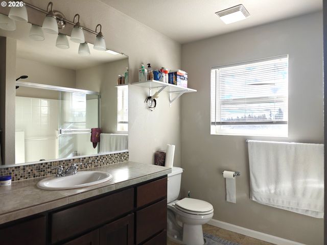 15920 Se STARLING Ct, Clackamas, OR 97015