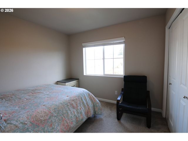 15920 Se STARLING Ct, Clackamas, OR 97015