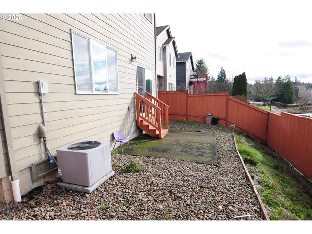 15920 Se STARLING Ct, Clackamas, OR 97015