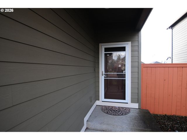 15920 Se STARLING Ct, Clackamas, OR 97015