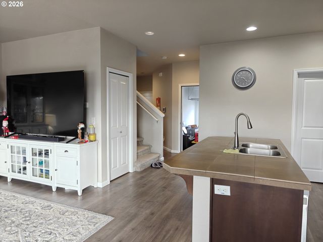 15920 Se STARLING Ct, Clackamas, OR 97015