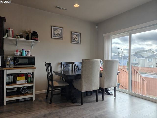 15920 Se STARLING Ct, Clackamas, OR 97015