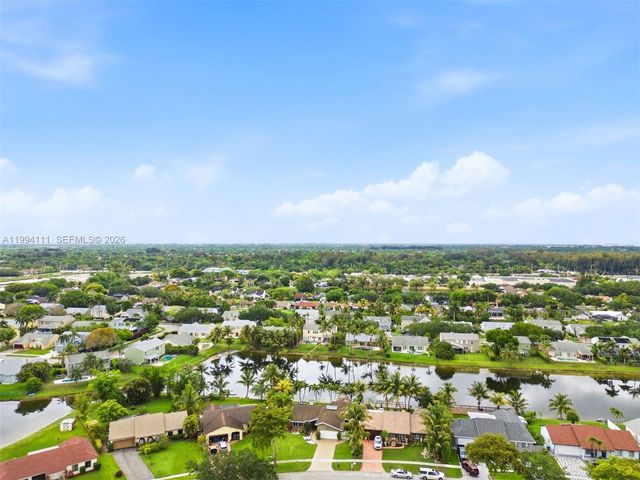 10227 SW 49th Ct, Cooper City, FL 33328