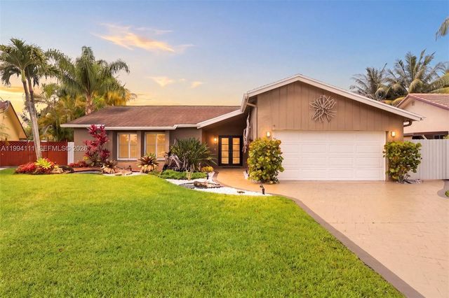 10227 SW 49th Ct, Cooper City, FL 33328