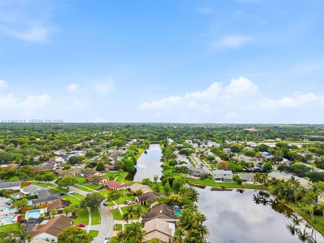 10227 SW 49th Ct, Cooper City, FL 33328