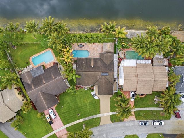 10227 SW 49th Ct, Cooper City, FL 33328