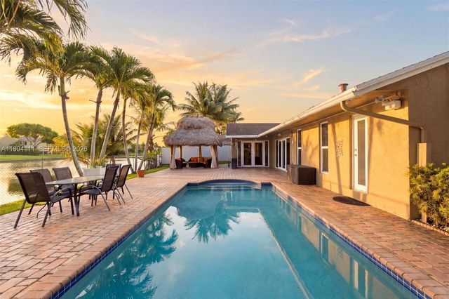 10227 SW 49th Ct, Cooper City, FL 33328