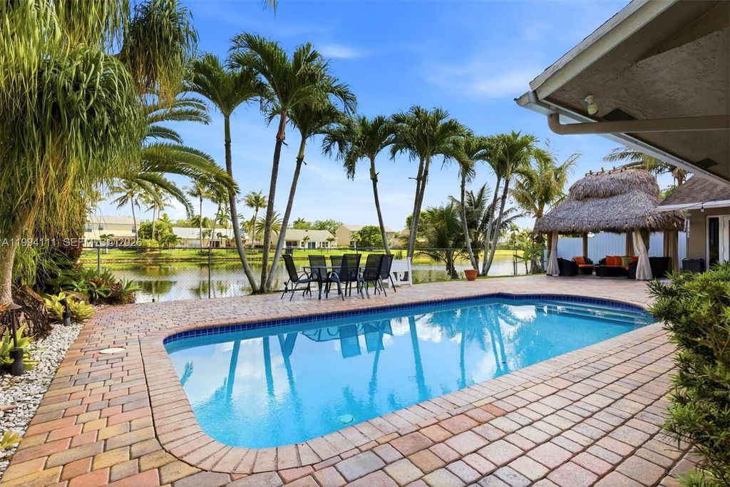 10227 SW 49th Ct, Cooper City, FL 33328