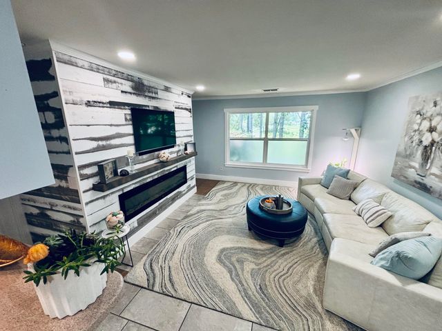 333 W Coleman Boulevard E, Mount Pleasant, SC 29464