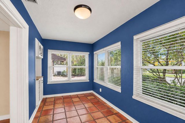 206 17TH AVENUE NE, St Petersburg, FL 33704