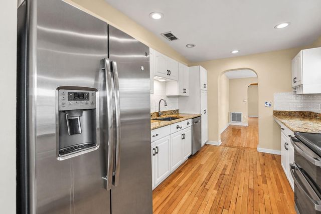 206 17TH AVENUE NE, St Petersburg, FL 33704