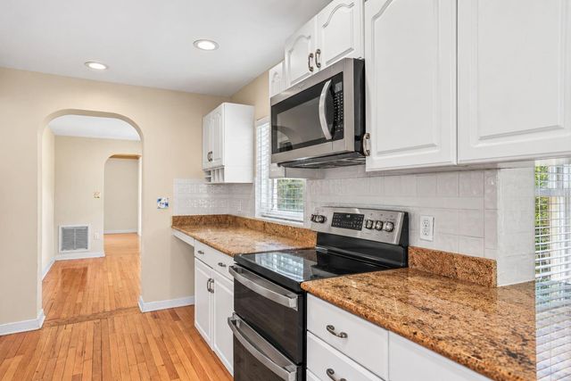 206 17TH AVENUE NE, St Petersburg, FL 33704
