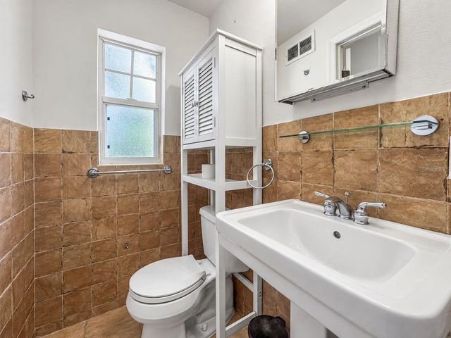 206 17TH AVENUE NE, St Petersburg, FL 33704