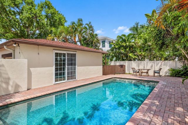 206 17TH AVENUE NE, St Petersburg, FL 33704