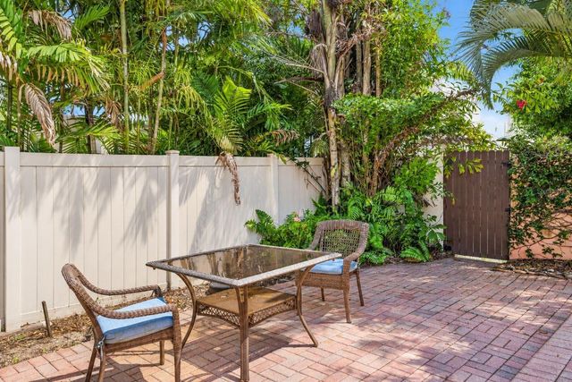 206 17TH AVENUE NE, St Petersburg, FL 33704