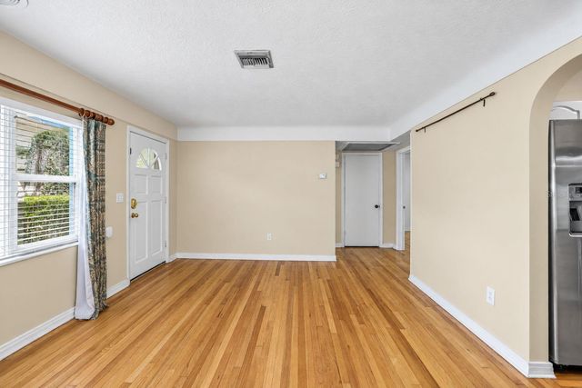 206 17TH AVENUE NE, St Petersburg, FL 33704