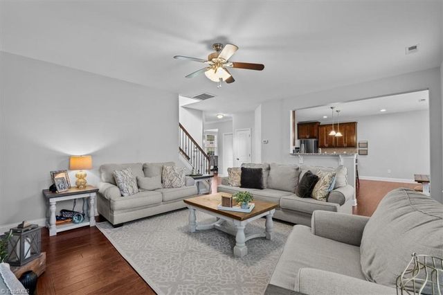 5528 Autumn Harvest Drive, Kernersville, NC 27284