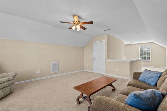 5528 Autumn Harvest Drive, Kernersville, NC 27284
