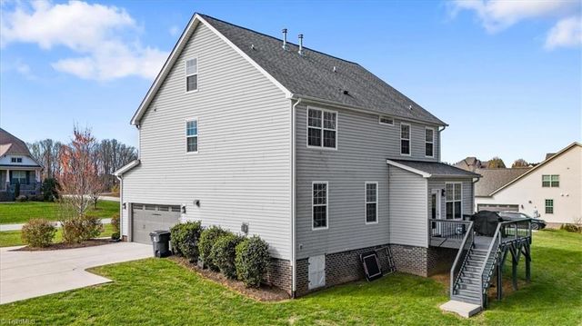 5528 Autumn Harvest Drive, Kernersville, NC 27284