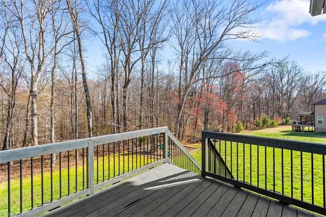 5528 Autumn Harvest Drive, Kernersville, NC 27284