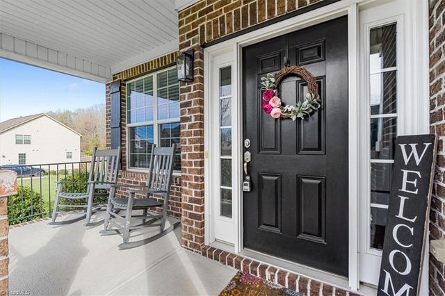 5528 Autumn Harvest Drive, Kernersville, NC 27284