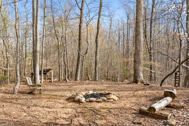 5528 Autumn Harvest Drive, Kernersville, NC 27284