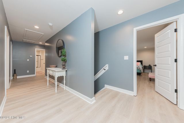 101 Kings Harbor Drive, Holly Ridge, NC 28445