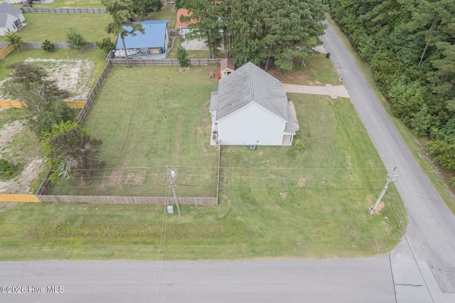 101 Kings Harbor Drive, Holly Ridge, NC 28445