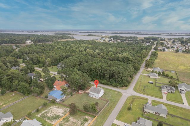 101 Kings Harbor Drive, Holly Ridge, NC 28445