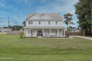 101 Kings Harbor Drive, Holly Ridge, NC 28445