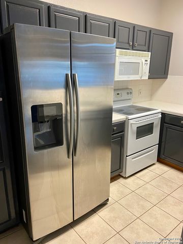 40 CHAPEL HILL CIR, San Antonio, TX 78240