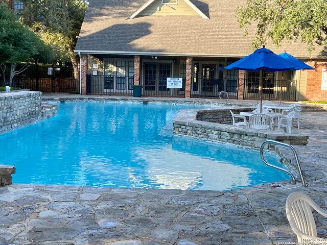 40 CHAPEL HILL CIR, San Antonio, TX 78240