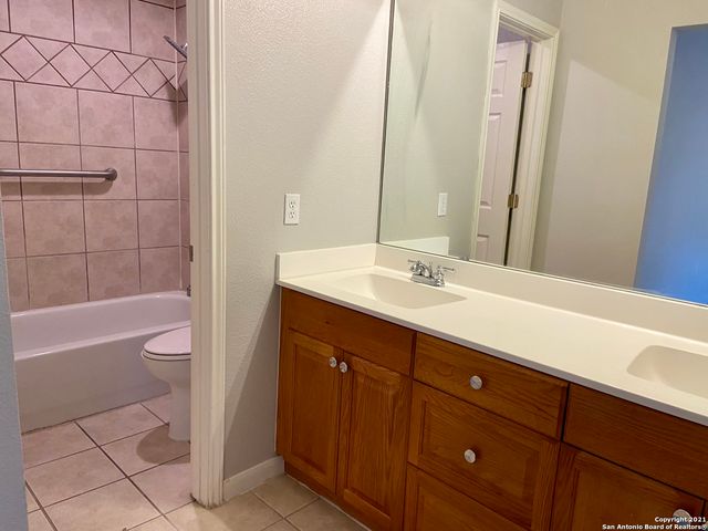 40 CHAPEL HILL CIR, San Antonio, TX 78240